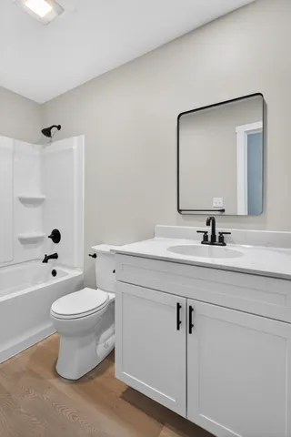 $299,900 | 13945 Northmoor Drive, Cement City, MI 49233