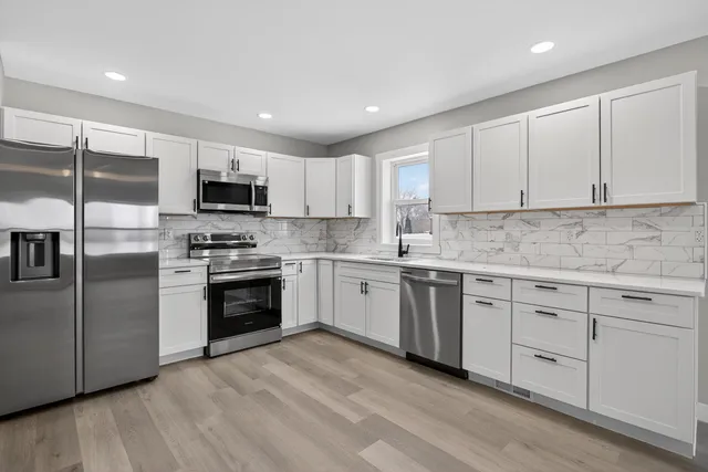 $299,900 | 13945 Northmoor Drive, Cement City, MI 49233