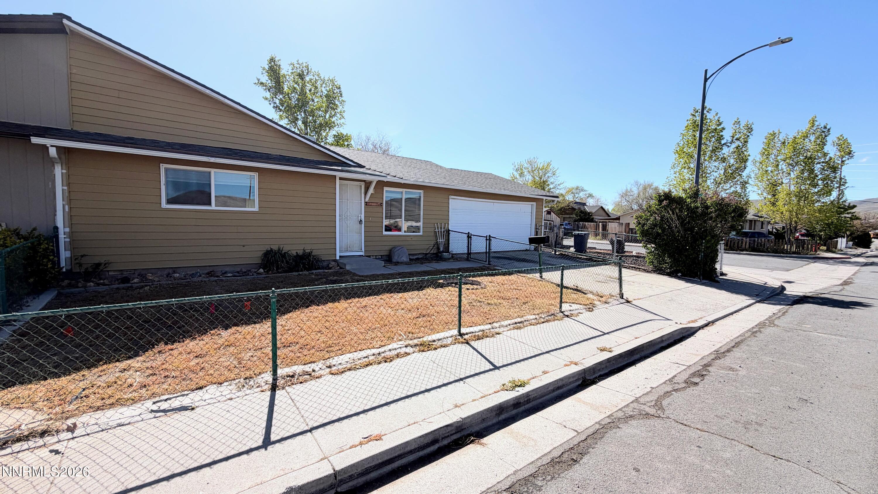 13200 Mt Babcock Street Reno, NV 89506 - Photo 2 of 18 IMG_1527