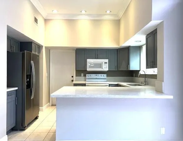 $3,900 | 10110 Northwest 5th Street, Plantation, FL 33324