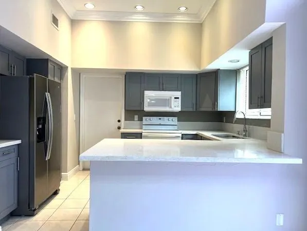 $3,900 | 10110 Northwest 5th Street, Plantation, FL 33324