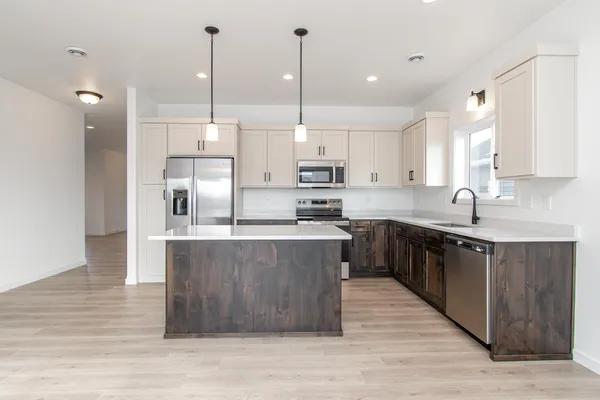 $383,888 | 2566 69th Avenue South, Fargo, ND 58104