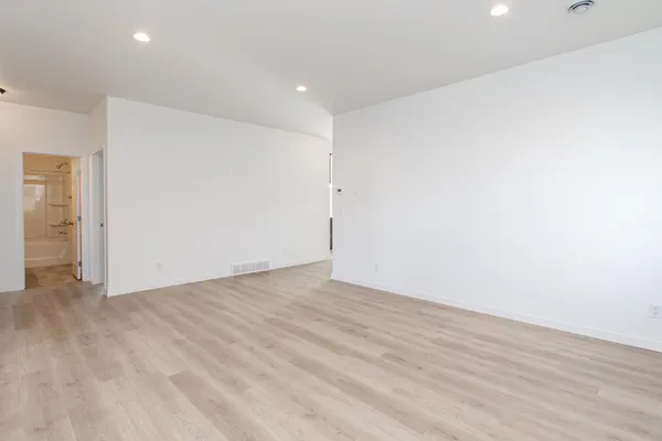 $383,888 | 2566 69th Avenue South, Fargo, ND 58104