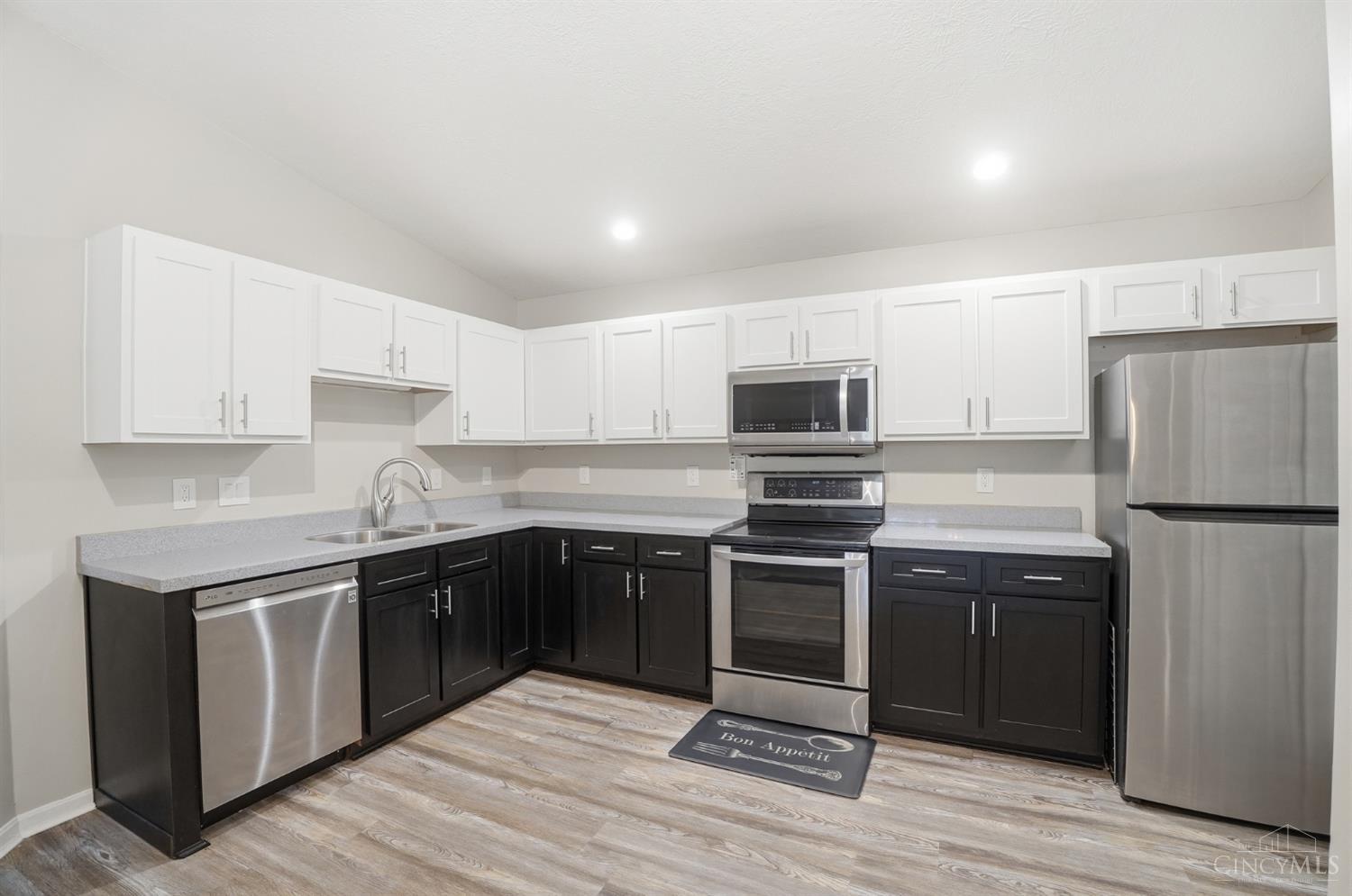 3675 West Galbraith Road, Unit 16 Cincinnati, OH 45247 - Photo 15 of 50