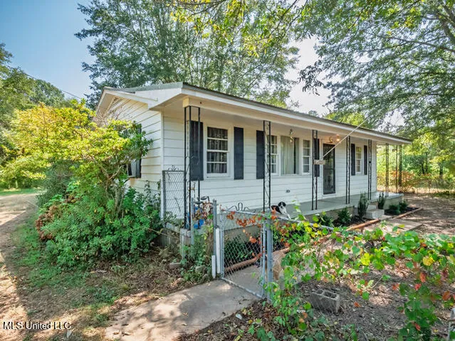 $165,000 | 2617 Belmont Road, Sardis, MS 38666