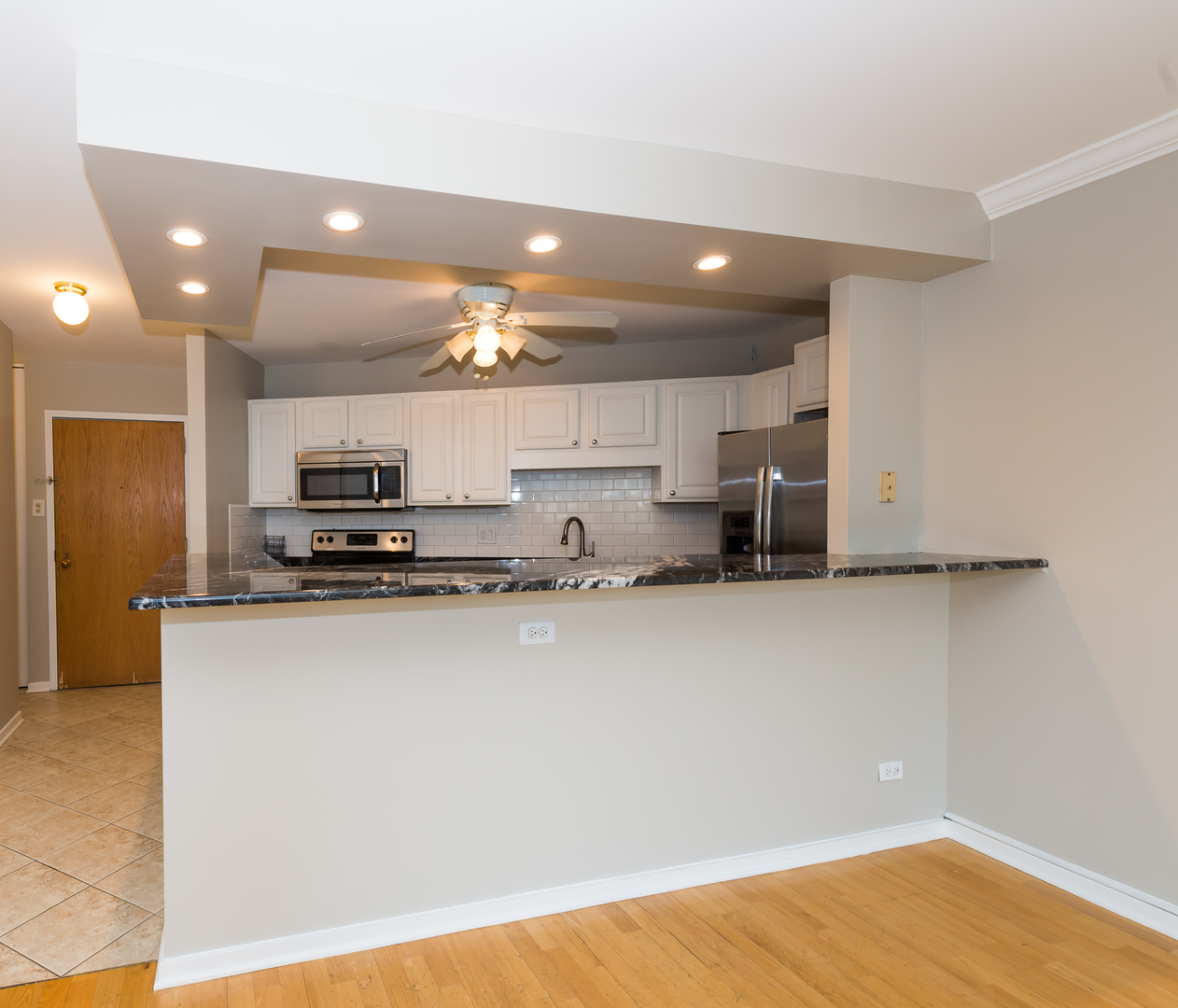 211 East Ohio Street, Unit 2402 Chicago, IL 60611 - Photo 7 of 22