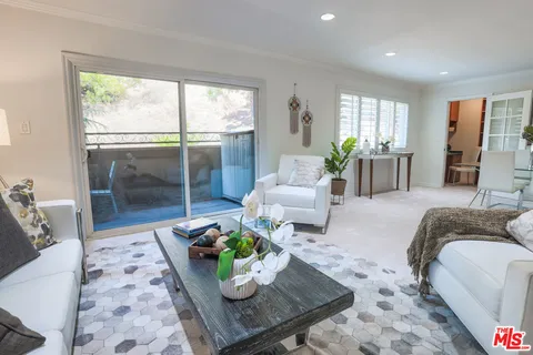 $479,000 | 6700 Hillpark Drive, Unit 204, Los Angeles, CA 90068