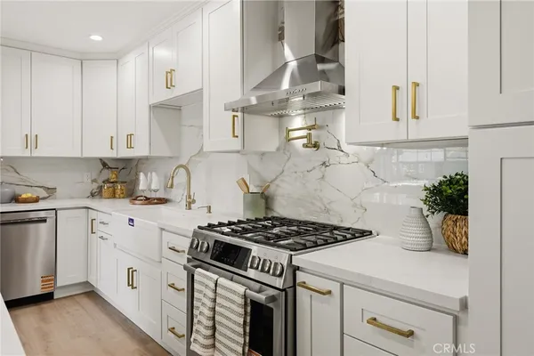$1,225,000 | 6539 Noble Avenue, Van Nuys, CA 91411
