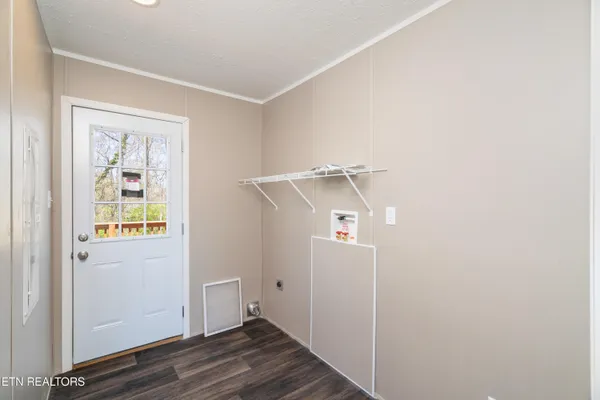 $1,700 | 456 West Outer Drive, Oak Ridge, TN 37830