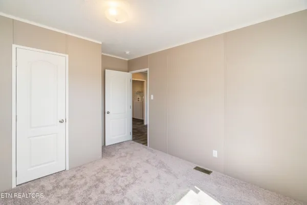 $1,700 | 456 West Outer Drive, Oak Ridge, TN 37830