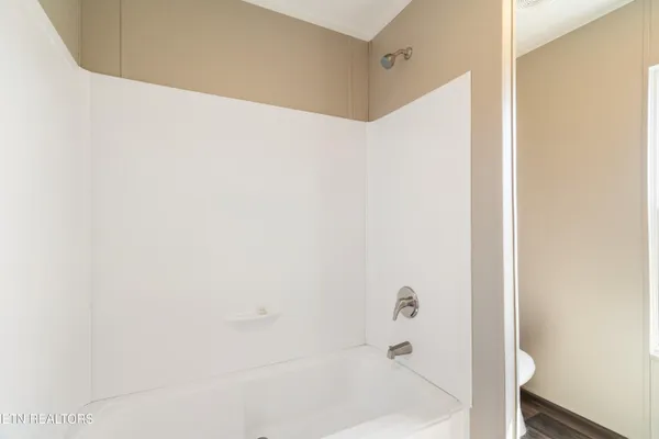 $1,700 | 456 West Outer Drive, Oak Ridge, TN 37830