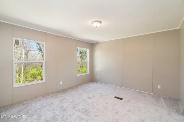 $1,700 | 456 West Outer Drive, Oak Ridge, TN 37830