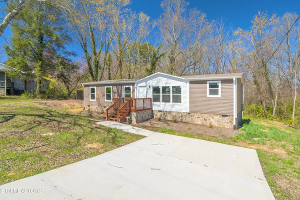 $1,700 | 456 West Outer Drive, Oak Ridge, TN 37830