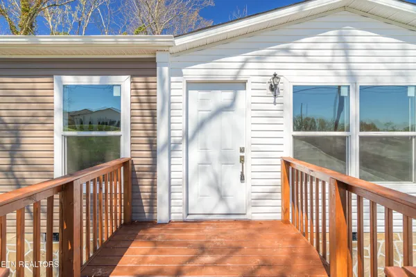 $1,700 | 456 West Outer Drive, Oak Ridge, TN 37830