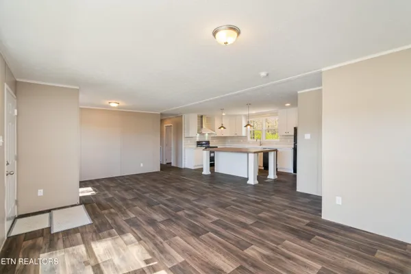 $1,700 | 456 West Outer Drive, Oak Ridge, TN 37830