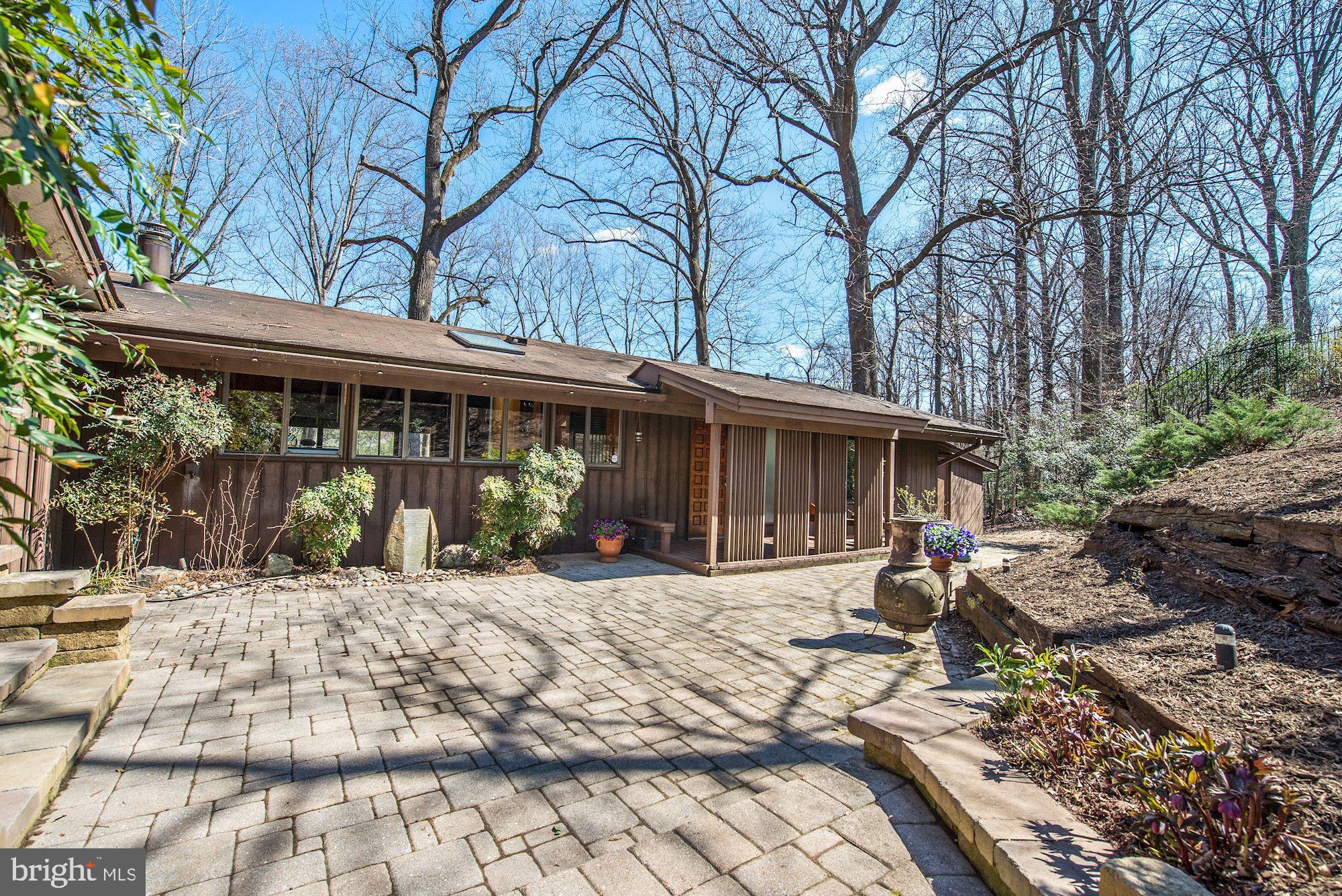 981 Saigon Road McLean, VA 22102 - Photo 2 of 46 Gallery Image 2