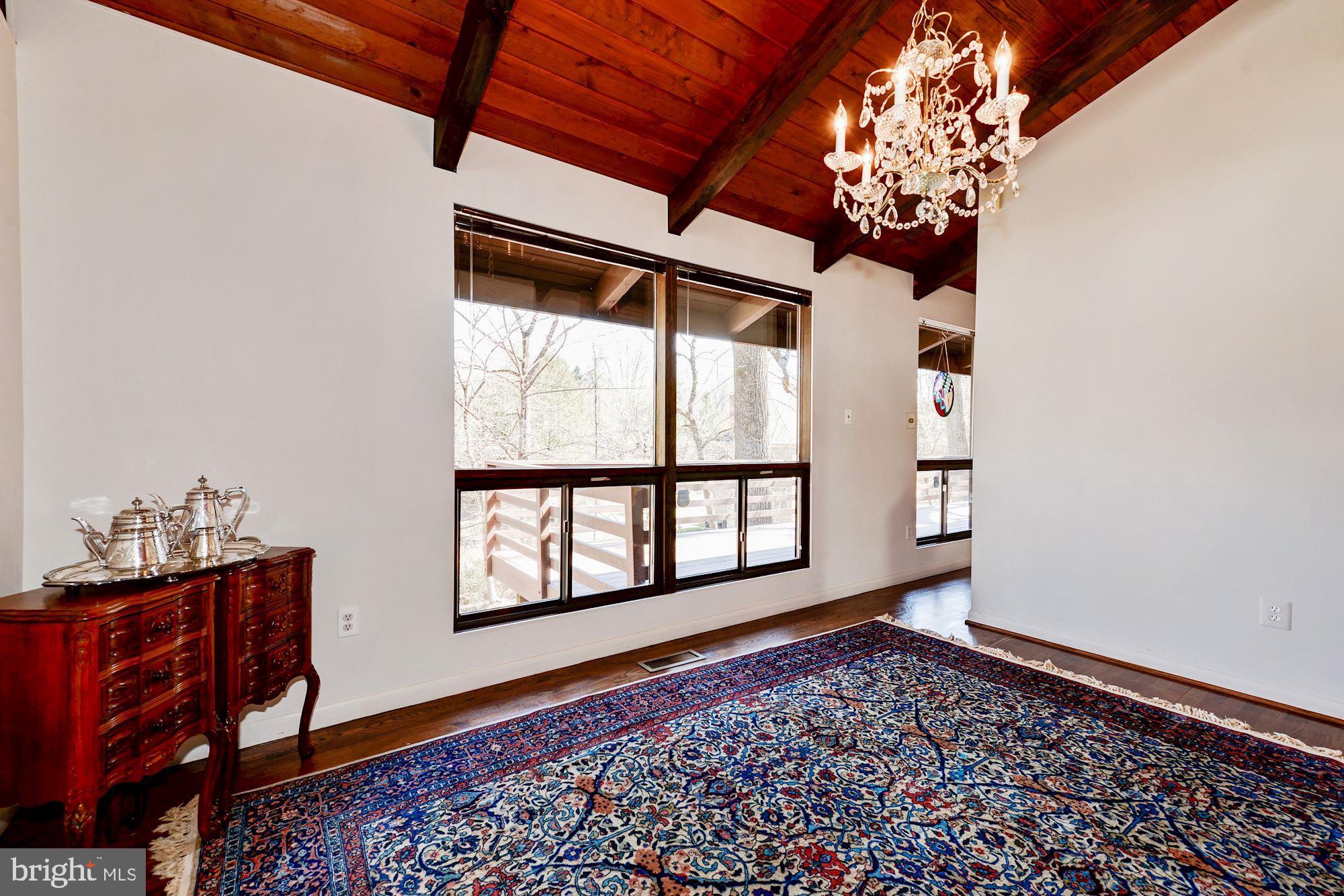981 Saigon Road McLean, VA 22102 - Photo 20 of 46 Dining Room