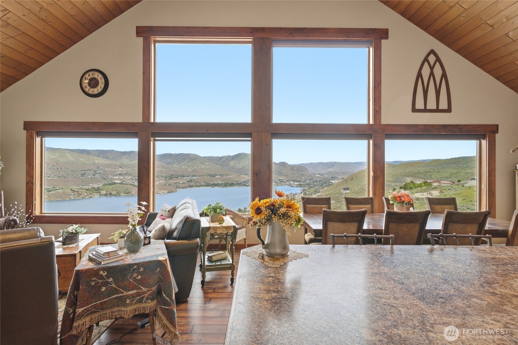 240 Little Butte Ranch Road Chelan, WA 98816 - Photo 4 of 39