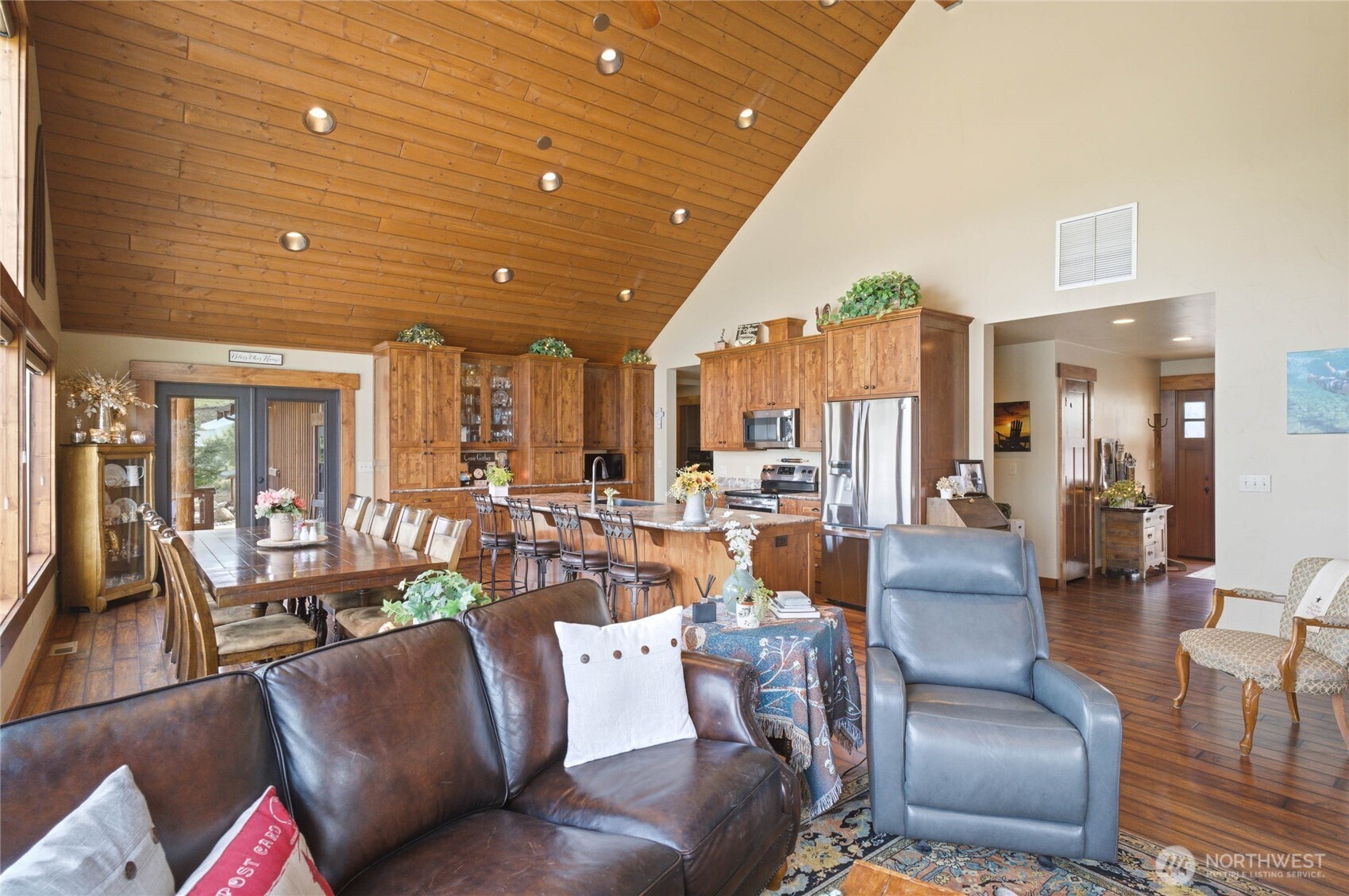 240 Little Butte Ranch Road Chelan, WA 98816 - Photo 9 of 39