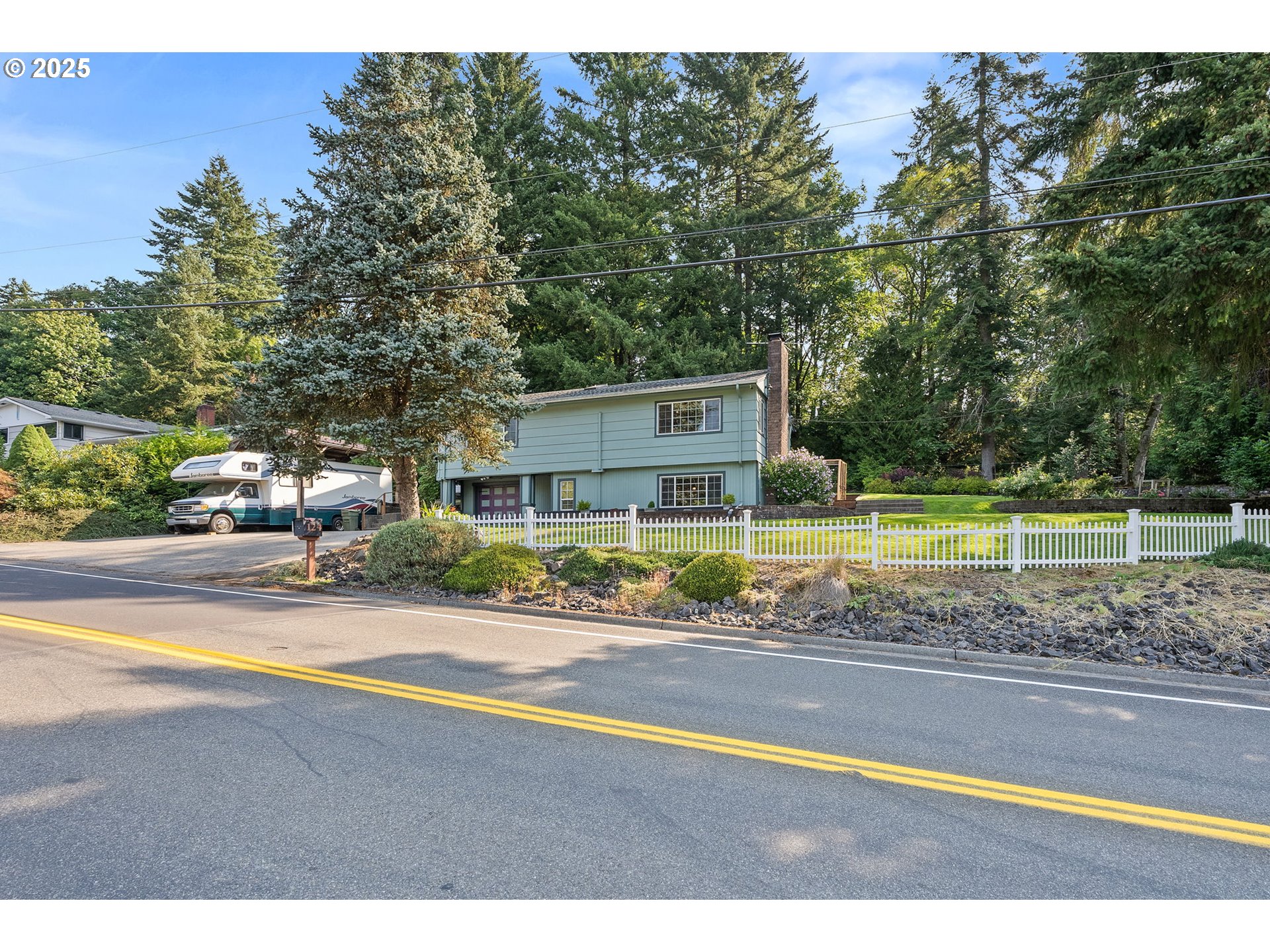 124 Alpha Drive Longview, WA 98632 - Photo 1 of 35