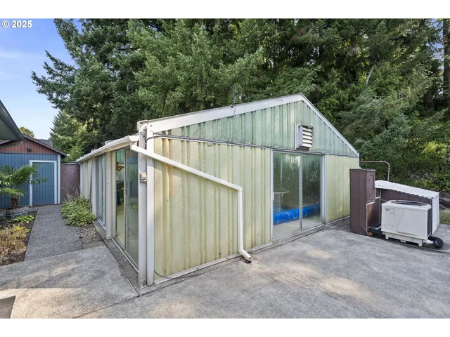 $422,000 | 124 Alpha Drive, Longview, WA 98632