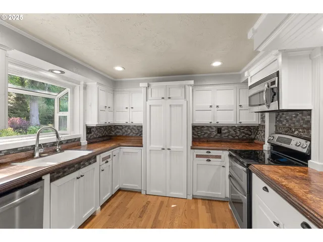 $422,000 | 124 Alpha Drive, Longview, WA 98632