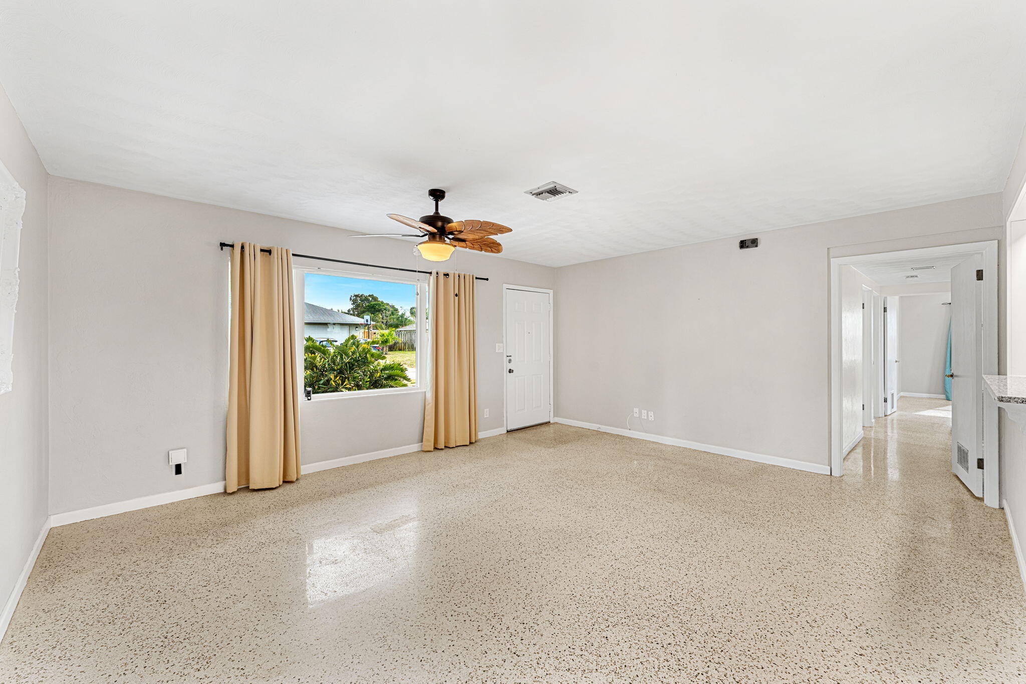 113 Dudley Drive Rockledge, FL 32955 - Photo 7 of 38 Living Room