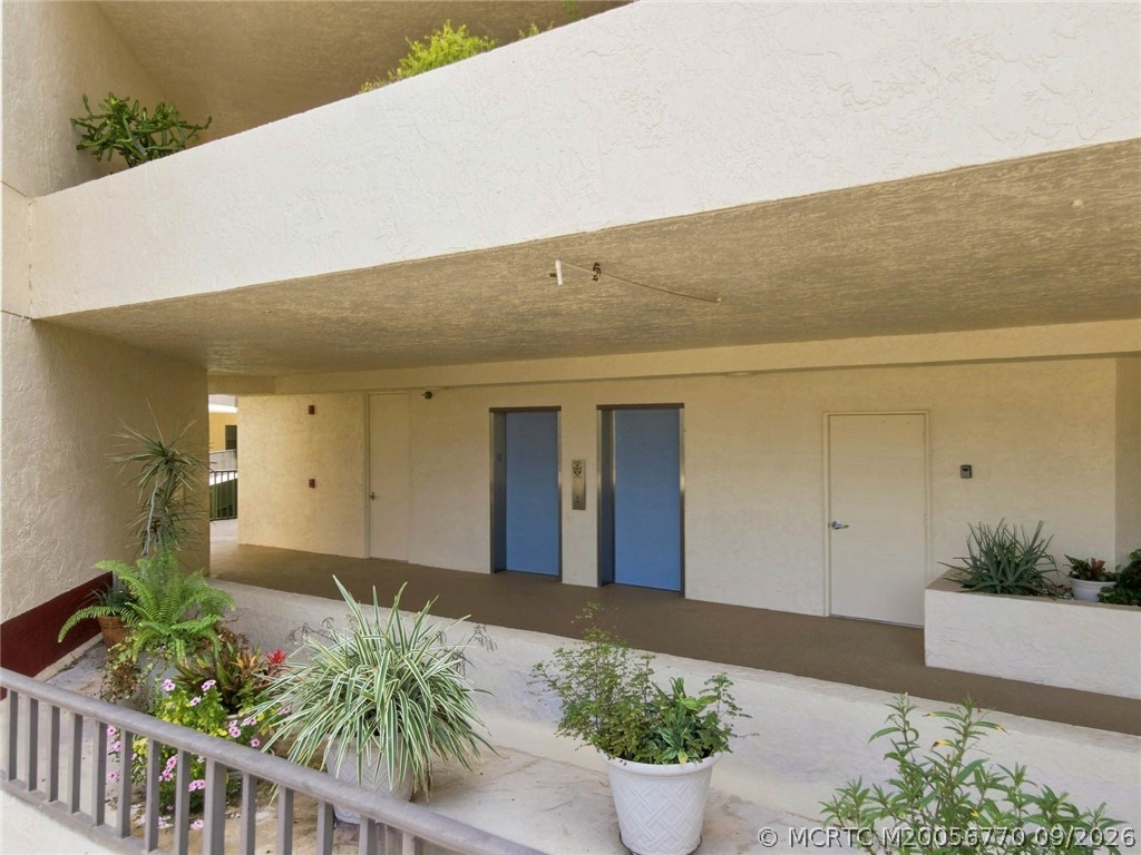 221 Northeast Plantation Road, Unit 207 Stuart, FL 34996 - Photo 15 of 46 Gallery Image 15