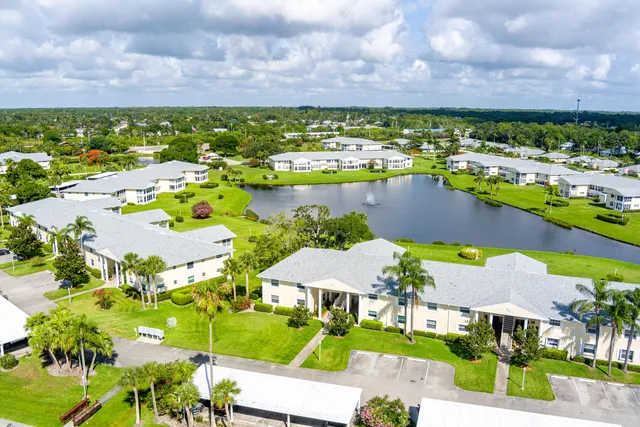 $159,000 | 422 Grove Isle Circle, Vero Beach, FL 32962