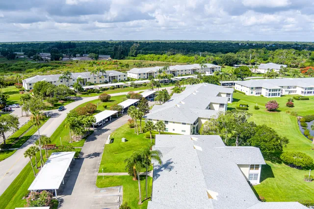 $159,000 | 422 Grove Isle Circle, Vero Beach, FL 32962