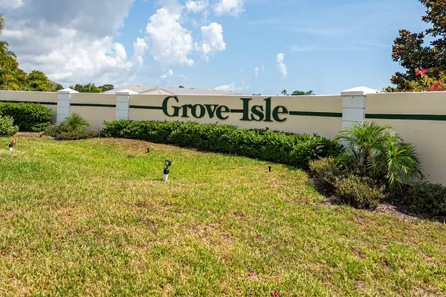 $159,000 | 422 Grove Isle Circle, Vero Beach, FL 32962
