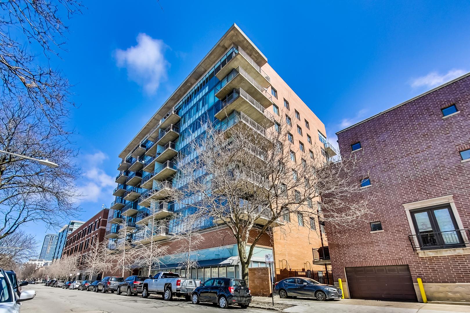 321 South Sangamon Street, Unit 408 Chicago, IL 60607 - Photo 2 of 31 a front view of a building