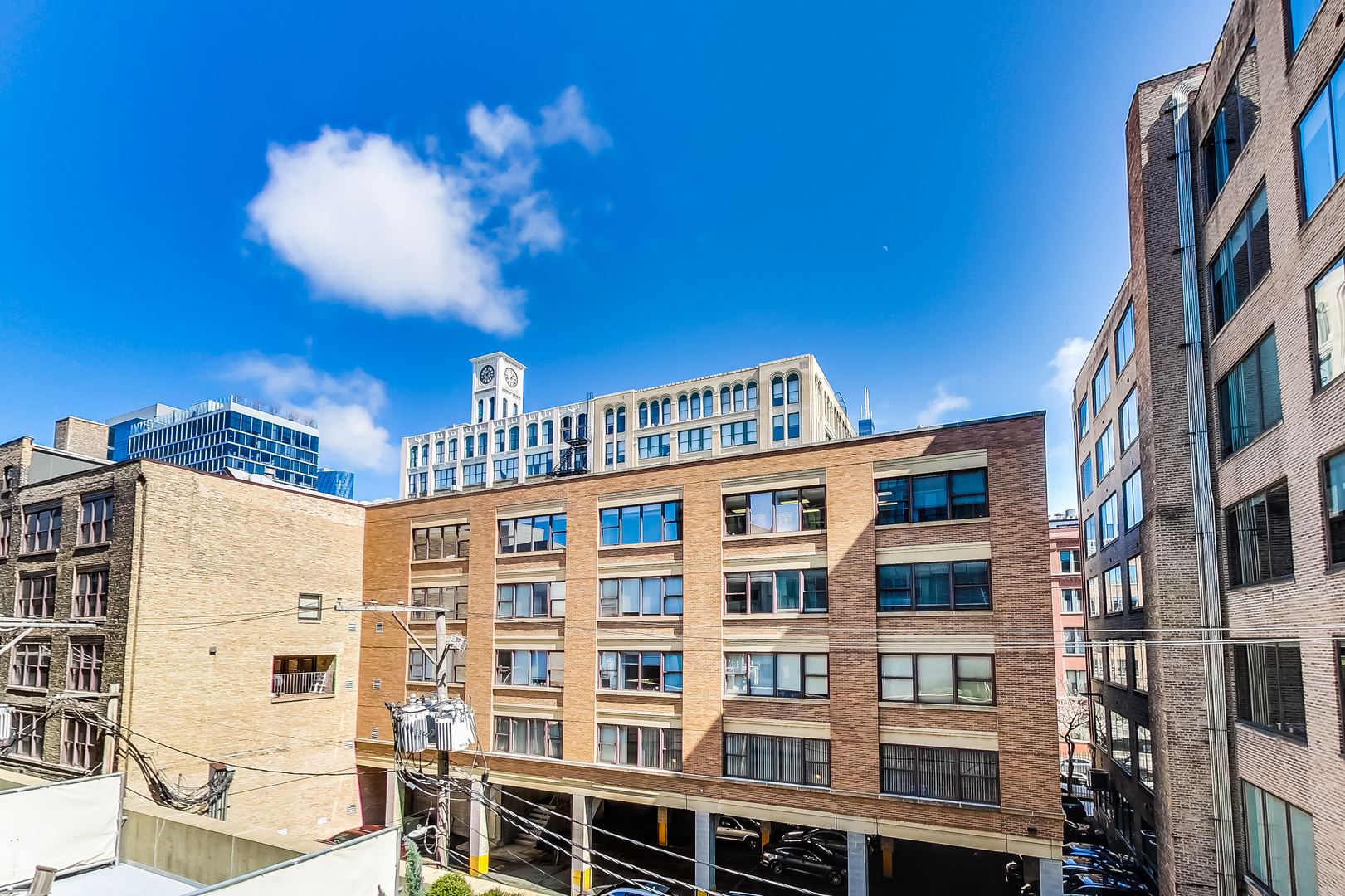 321 South Sangamon Street, Unit 408 Chicago, IL 60607 - Photo 29 of 31 a front view of a building