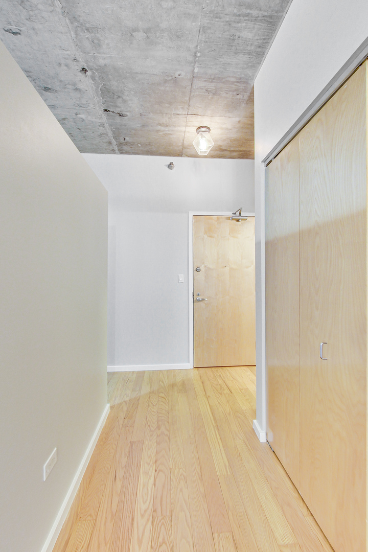 321 South Sangamon Street, Unit 408 Chicago, IL 60607 - Photo 7 of 31 a view of a small space