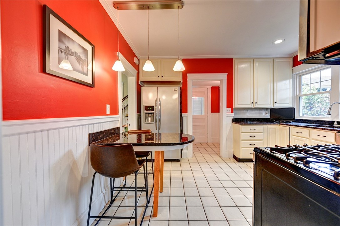 93 Lyndon Road Cranston, RI 02905 - Photo 15 of 47 Gallery Image 15