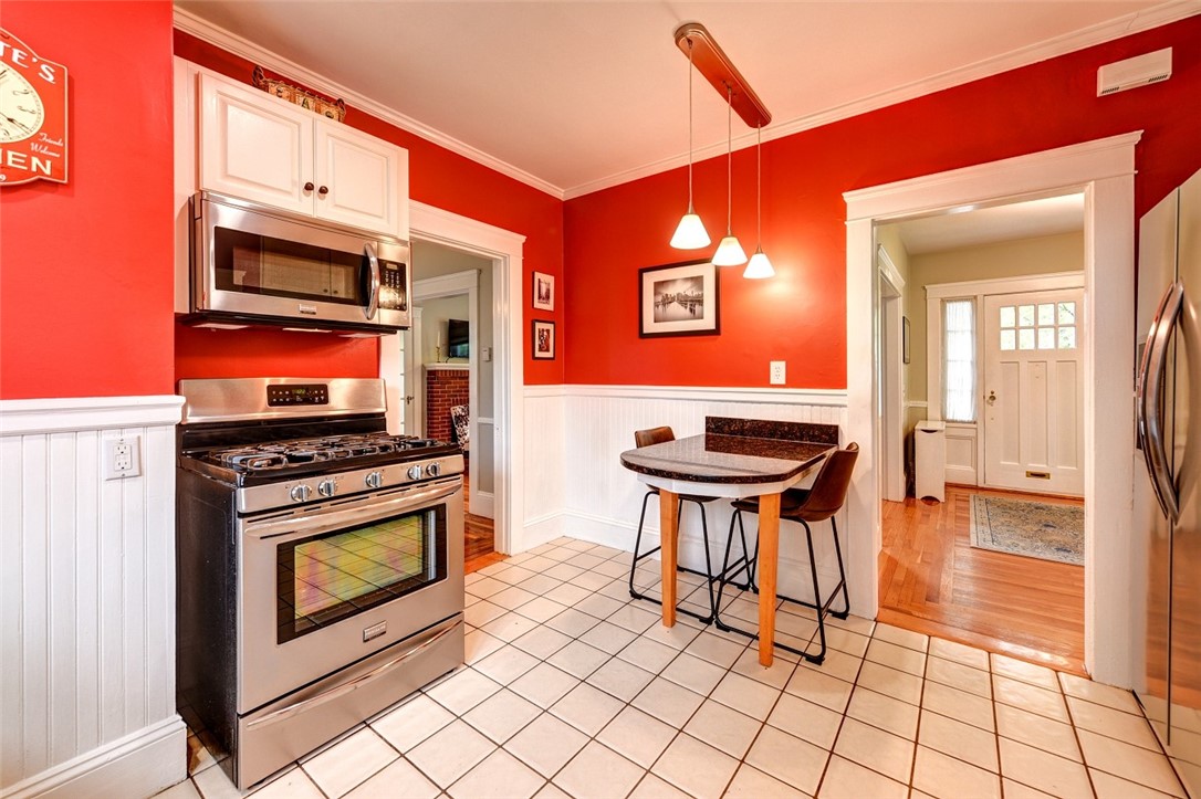 93 Lyndon Road Cranston, RI 02905 - Photo 19 of 47 Gallery Image 19