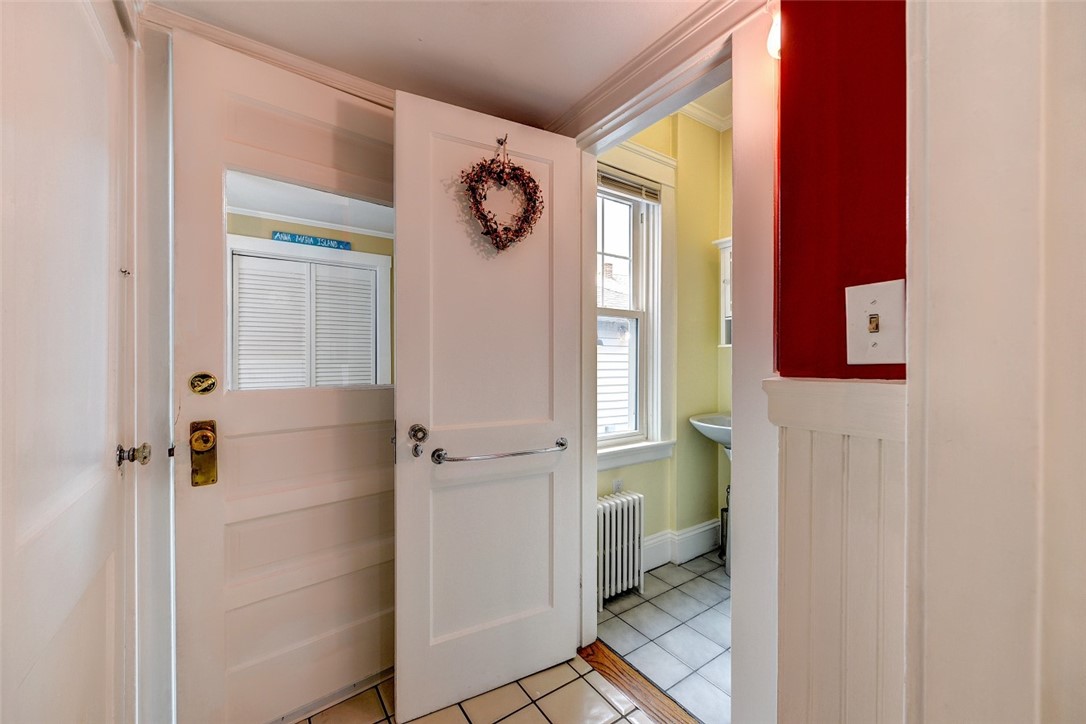93 Lyndon Road Cranston, RI 02905 - Photo 23 of 47 Gallery Image 23