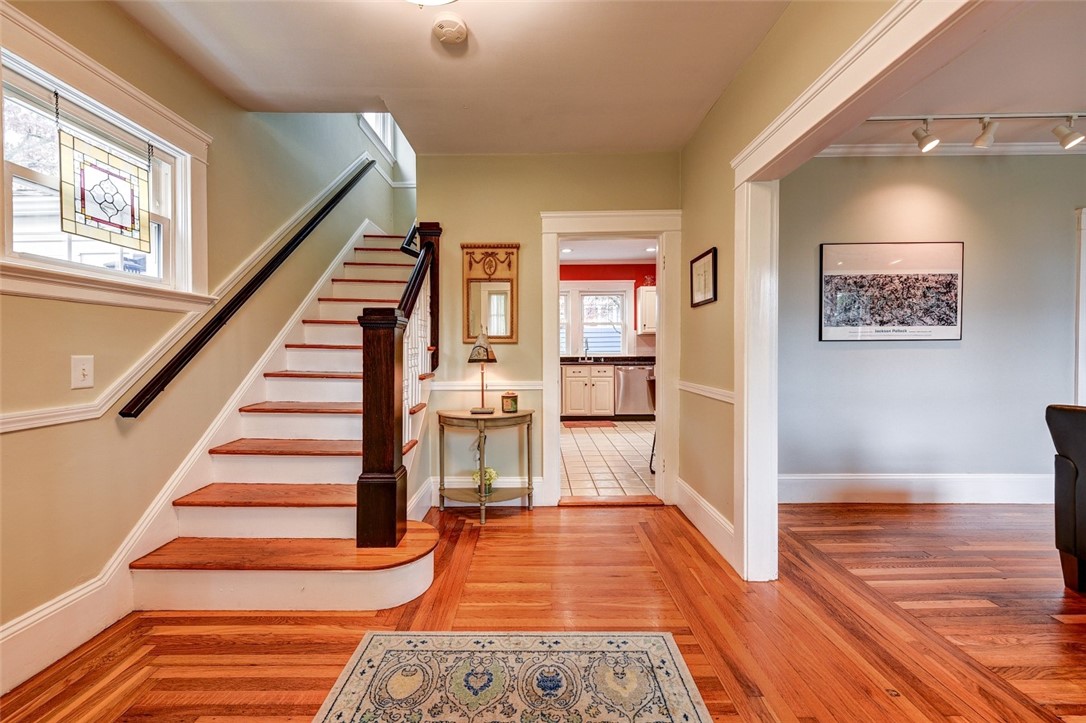 93 Lyndon Road Cranston, RI 02905 - Photo 3 of 47 Gallery Image 3