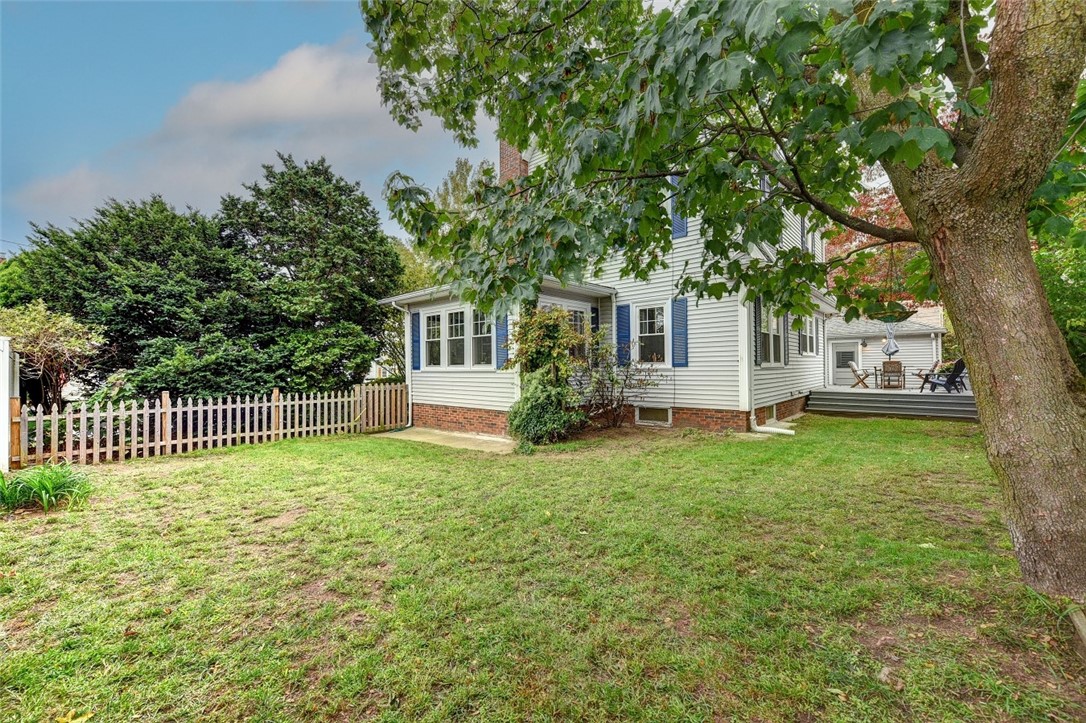 93 Lyndon Road Cranston, RI 02905 - Photo 44 of 47 Gallery Image 44