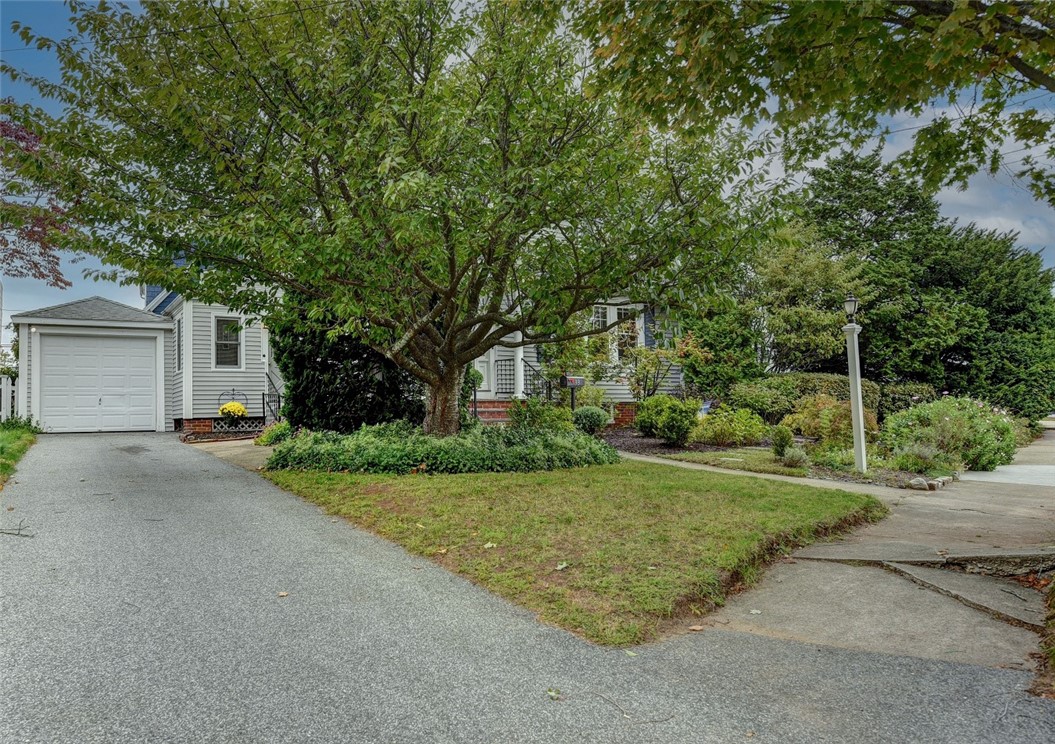 93 Lyndon Road Cranston, RI 02905 - Photo 46 of 47 Gallery Image 46