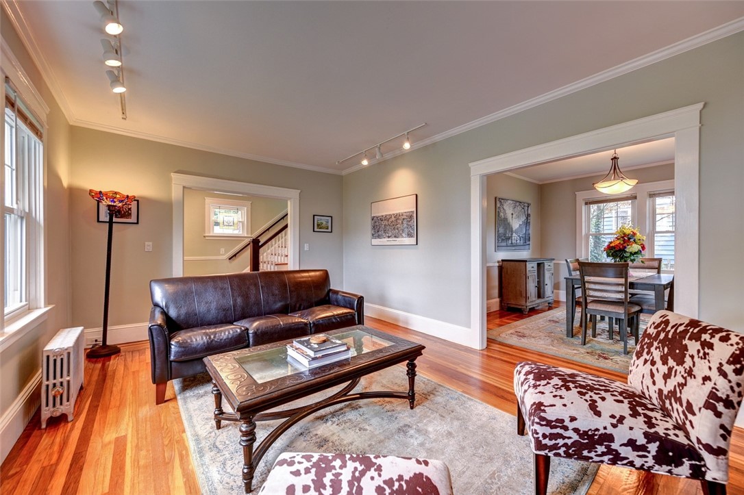 93 Lyndon Road Cranston, RI 02905 - Photo 9 of 47 Gallery Image 9