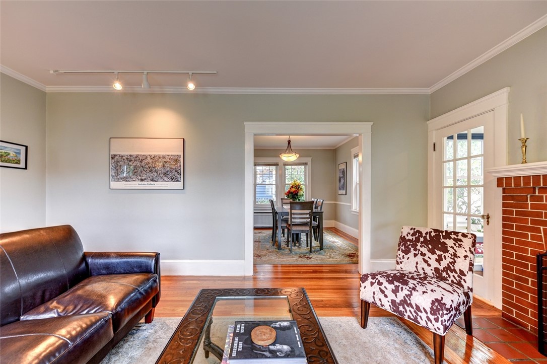 93 Lyndon Road Cranston, RI 02905 - Photo 10 of 47 Gallery Image 10