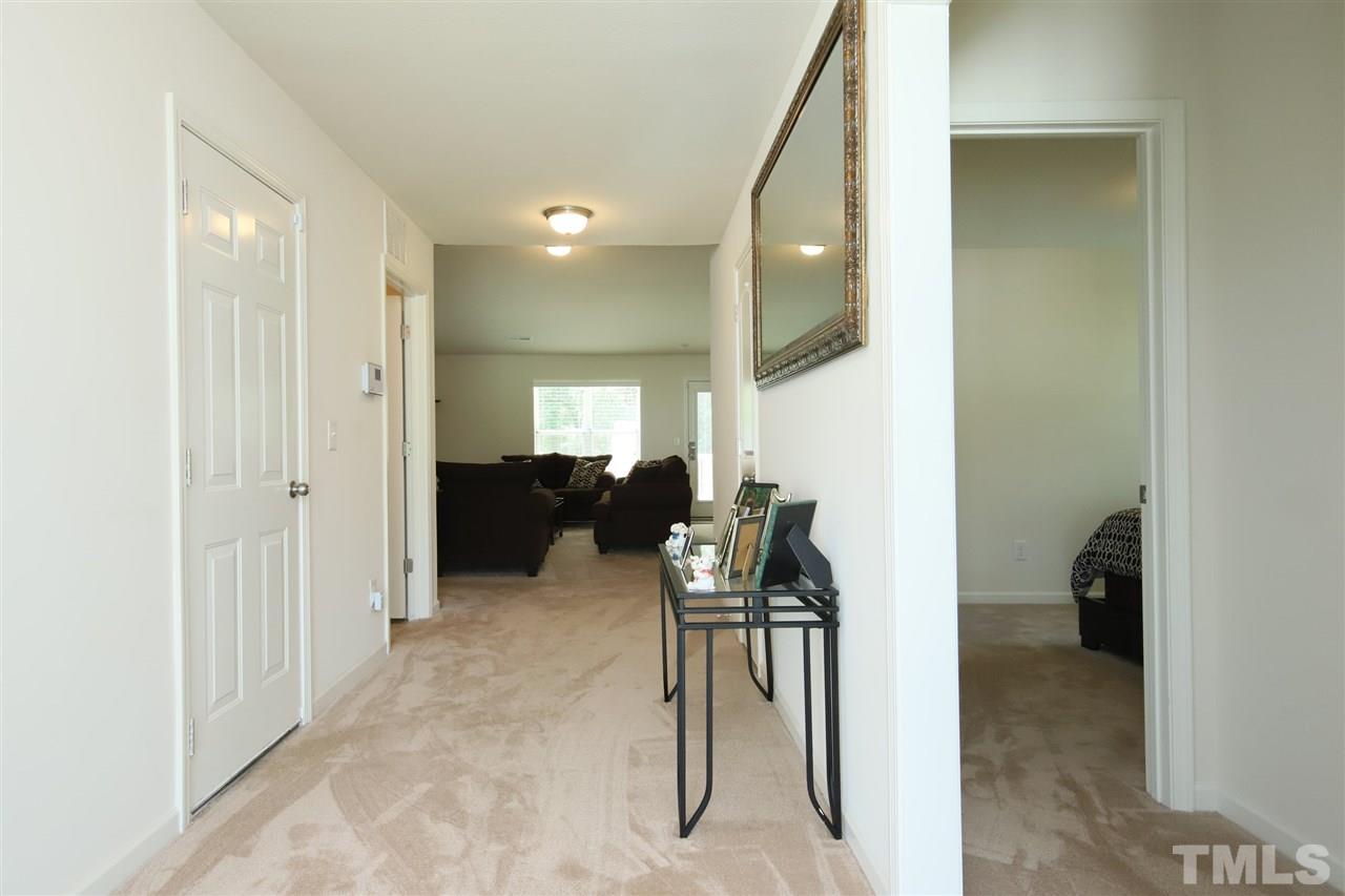 255 West Waycliff Road Henderson, NC 27537 - Photo 5 of 30 Gallery Image 5
