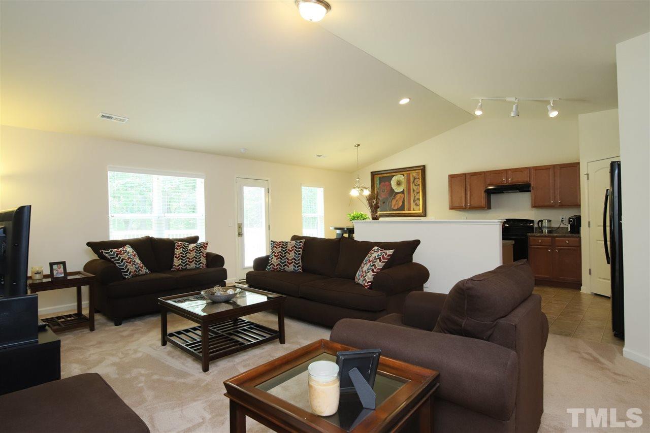 255 West Waycliff Road Henderson, NC 27537 - Photo 7 of 30 Gallery Image 7