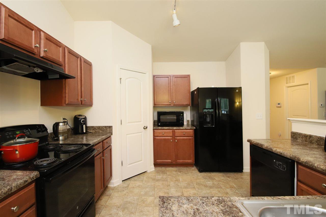 255 West Waycliff Road Henderson, NC 27537 - Photo 10 of 30 Gallery Image 10