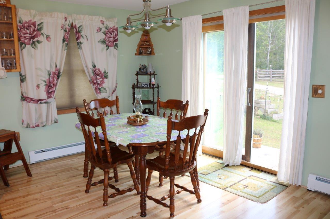 4883 Chamberlain Road Cheboygan, MI 49721 - Photo 12 of 31 Gallery Image 12