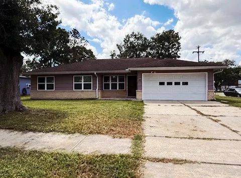 $2,100 | 8702 Bob White Drive, Houston, TX 77074
