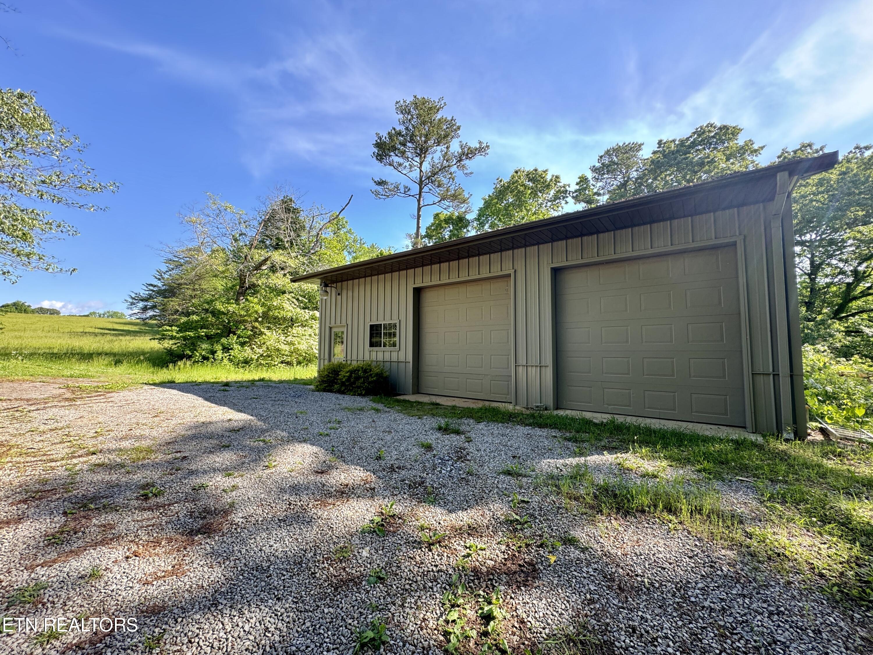 785 Grimes Road Loudon, TN 37774 - Photo 4 of 60 4