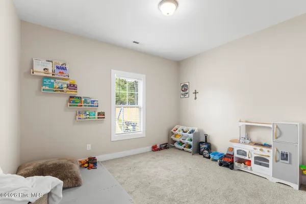 $2,100 | 306 East Theriault Court, Jacksonville, NC 28540