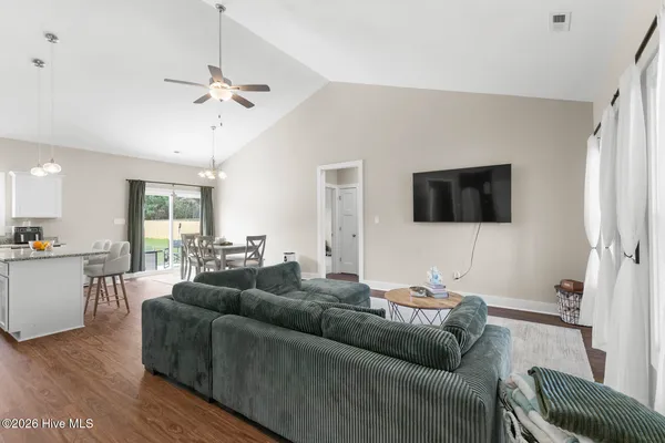 $2,100 | 306 East Theriault Court, Jacksonville, NC 28540